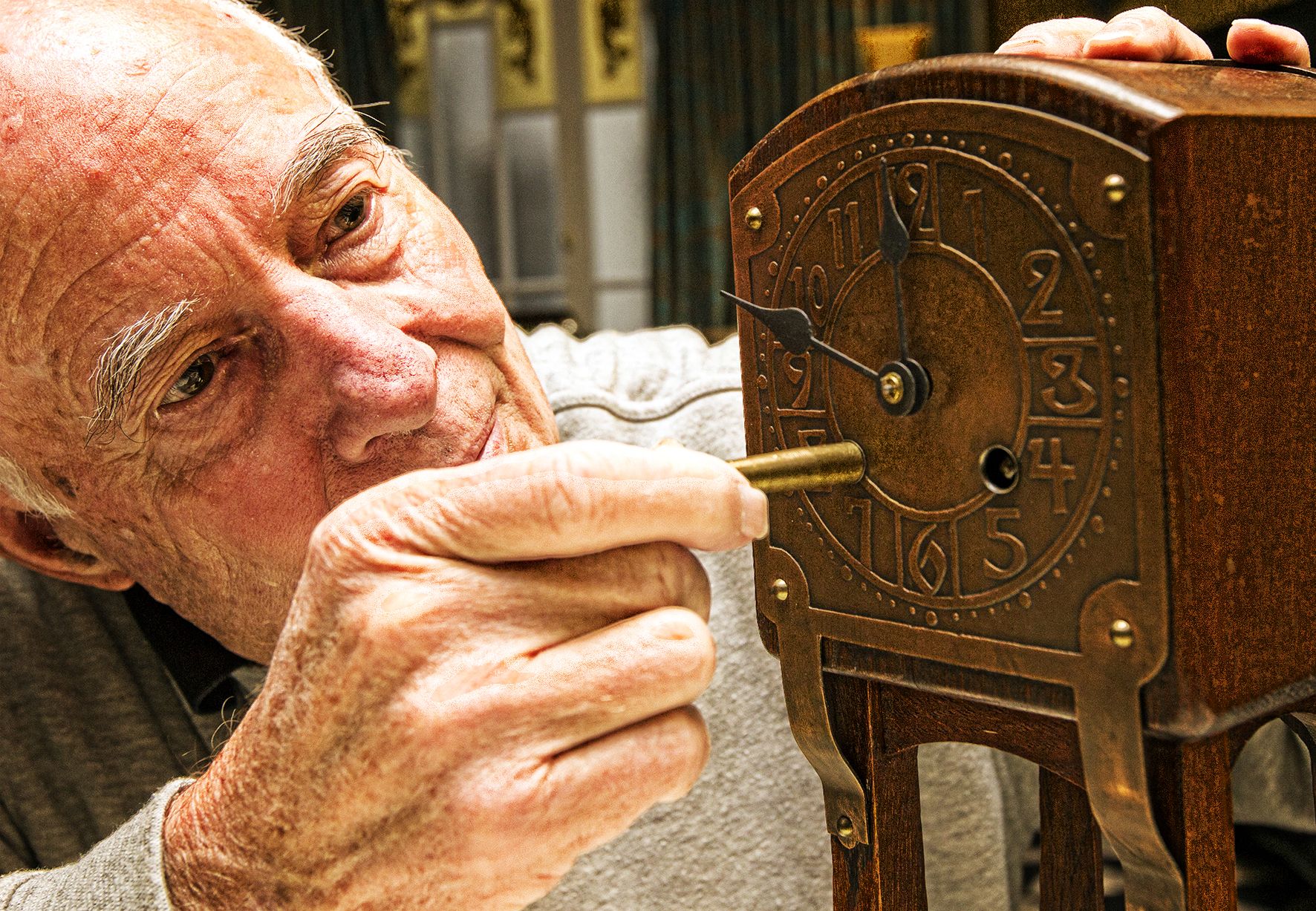 Udo Nehls steht auf alte Uhren